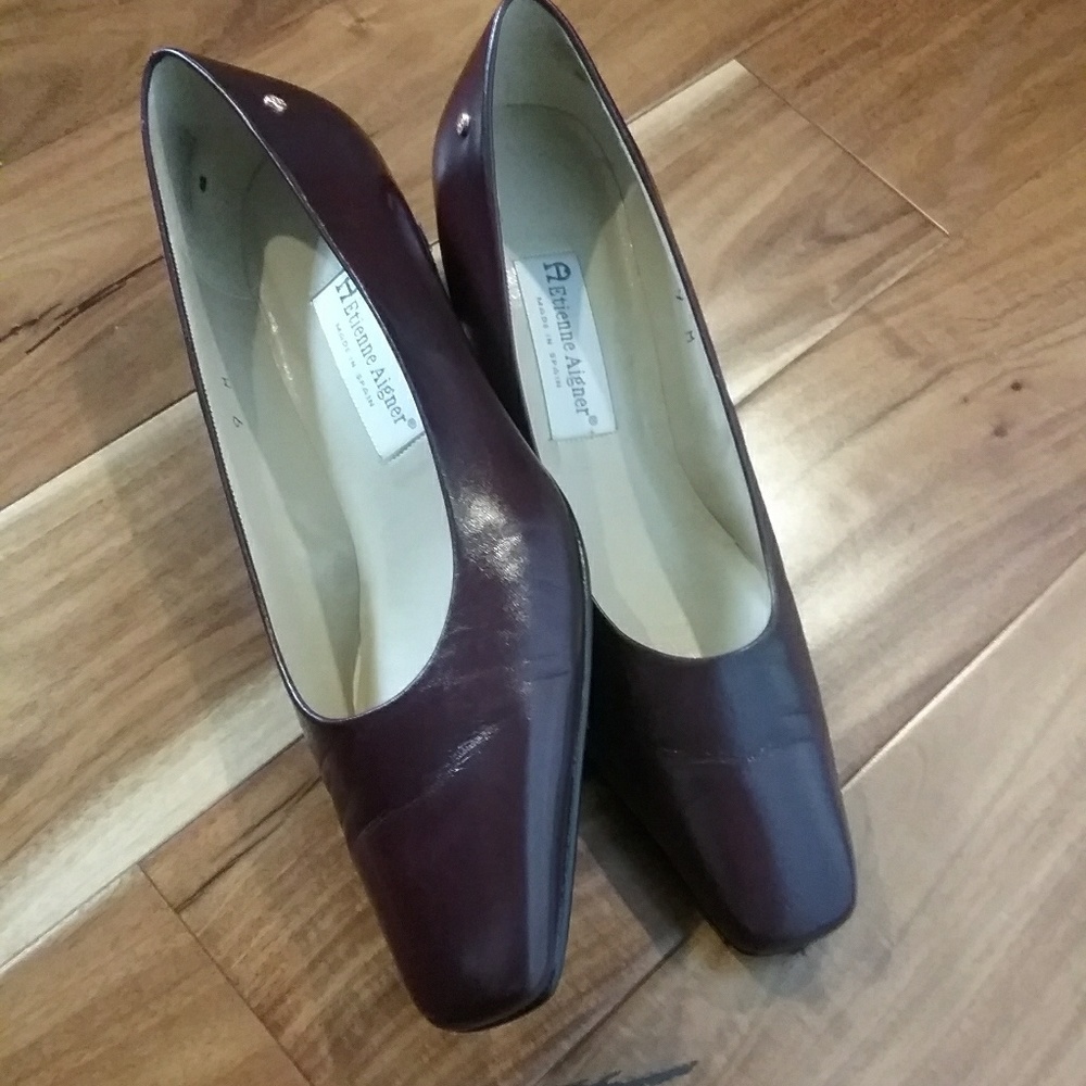 Classic Etienne Aigner Burgundy Leather Pumps
